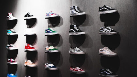 Sneaker Market
